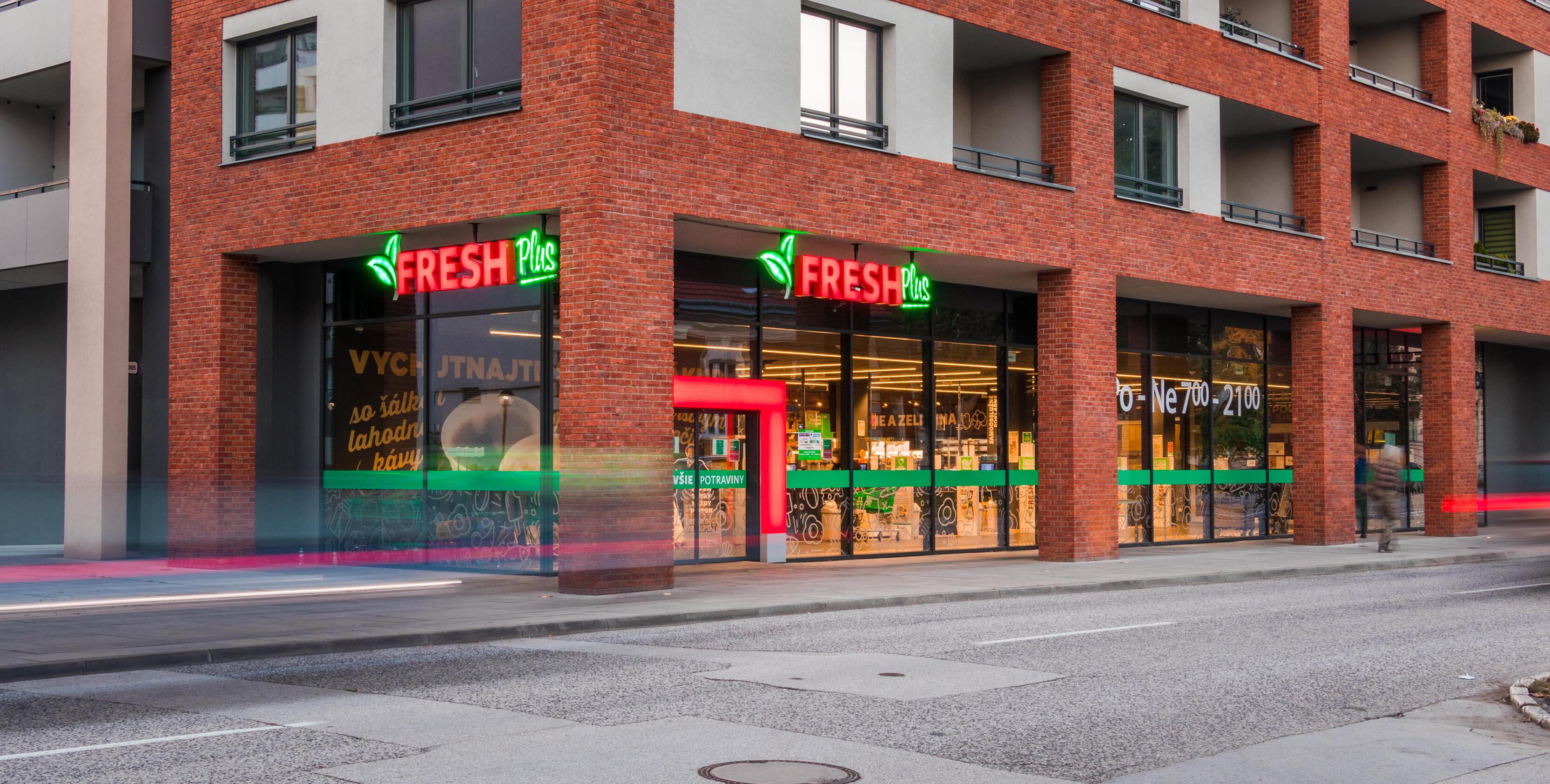 FRESH PLUS končí s papierovými cenovkami