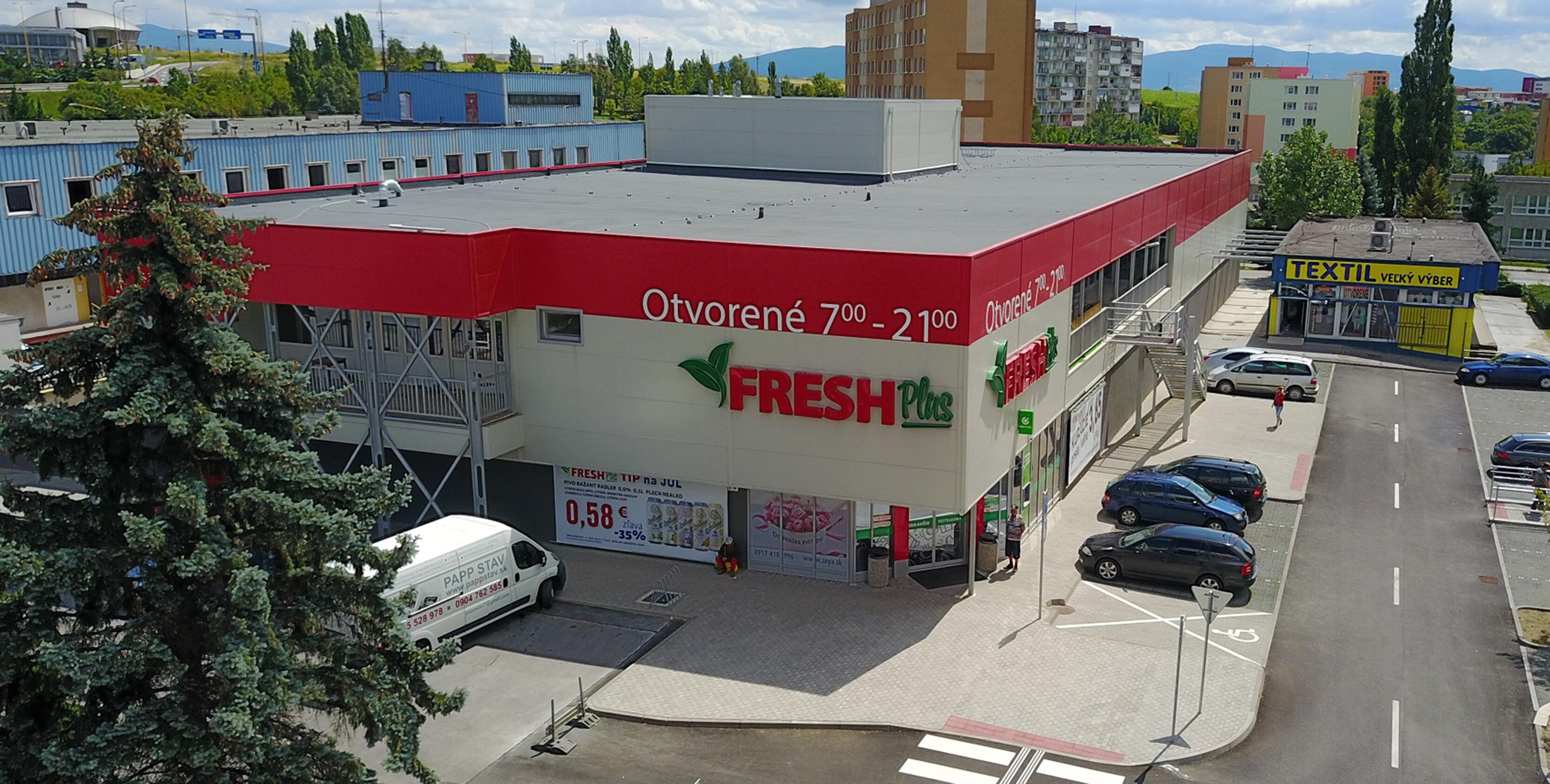 Dokončili sme rekonštrukciu OC Laborec po požiari v roku 2020